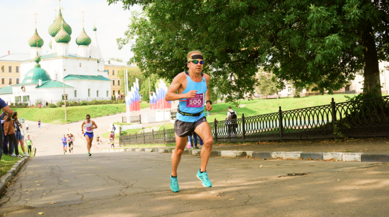 Ярославский полумарафон - 2022  Чемпионат Беги со Спортмастер PRO